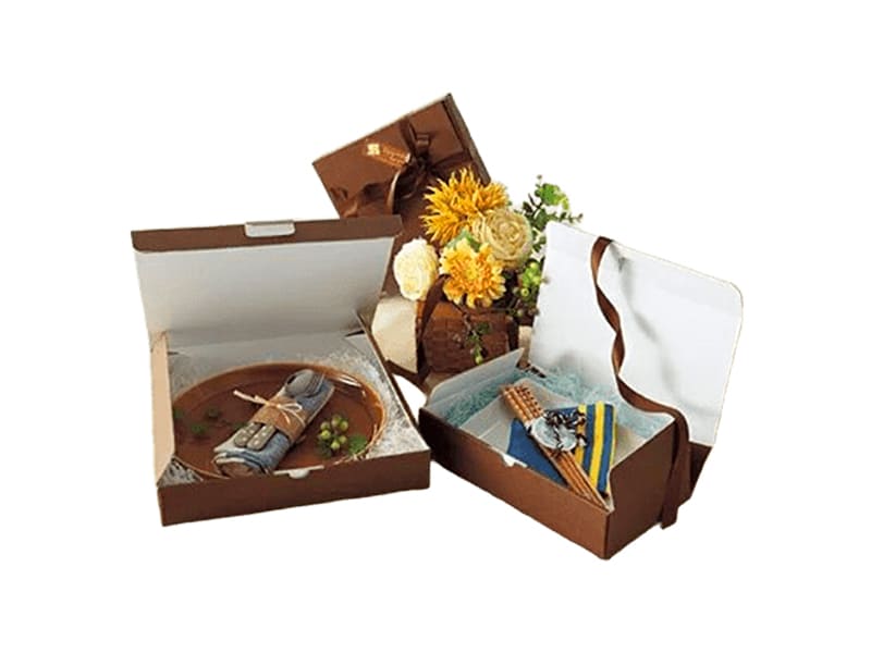 Фото коричневых подарочных коробочек с сувенирами